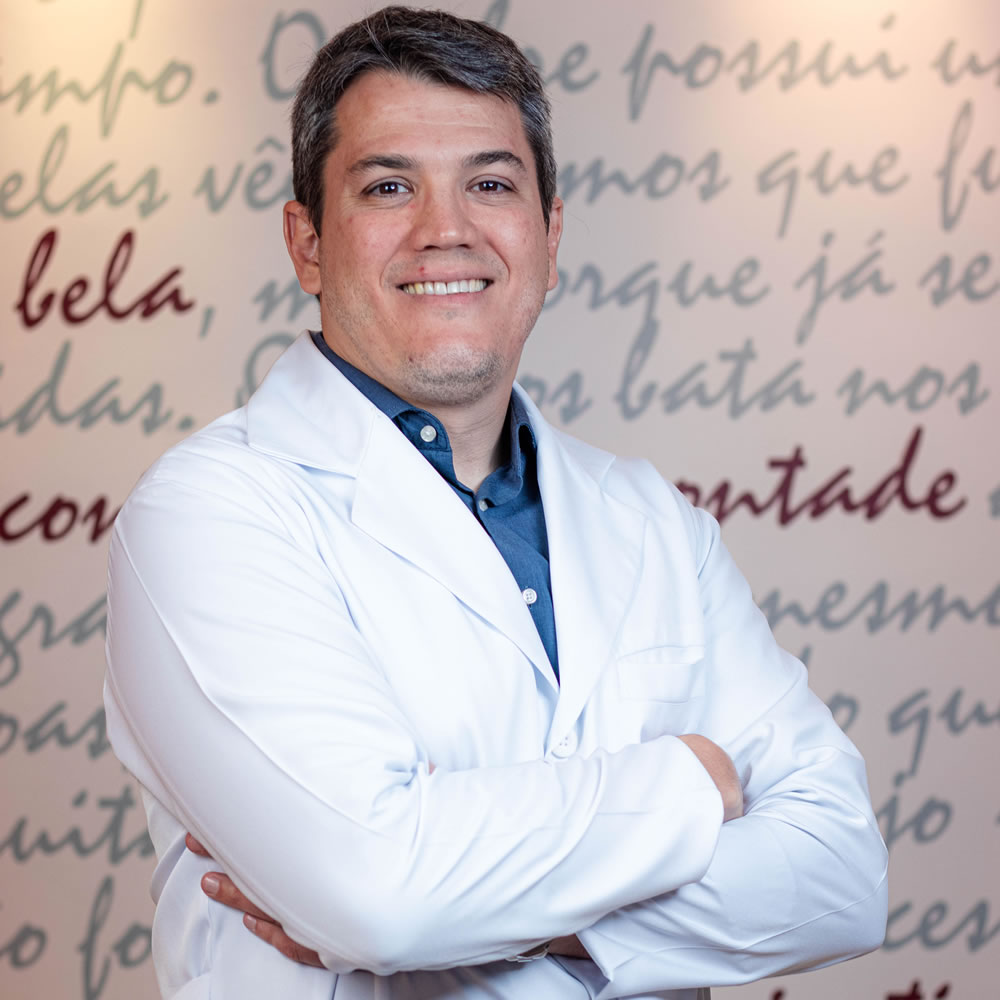 DR. Henrique Moura de Paula