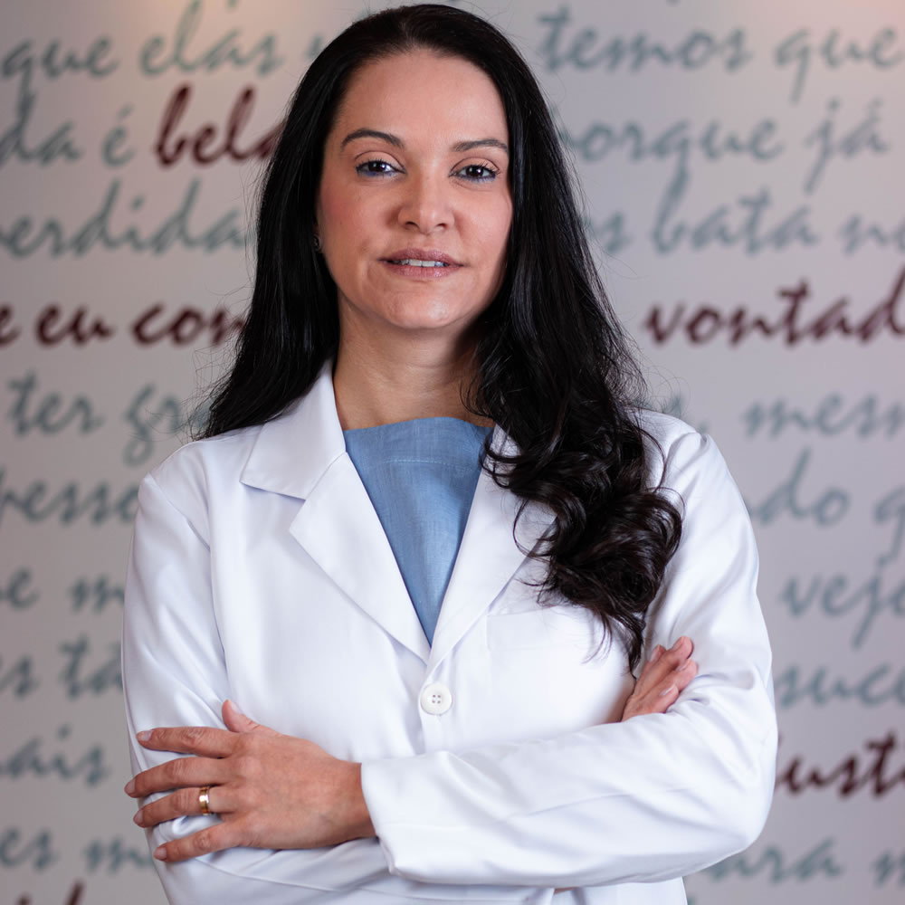 DRA. Marcela Regina Araújo